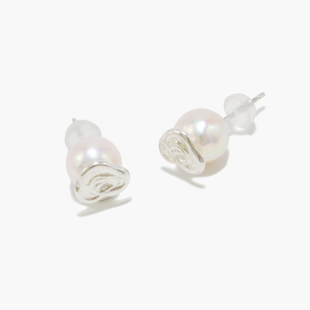 【nef - ESSENTIAL PEARL】akoya pearl pierce (white) / single