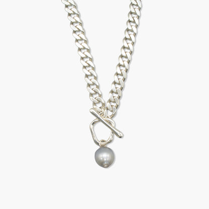 black pearl pendant necklace