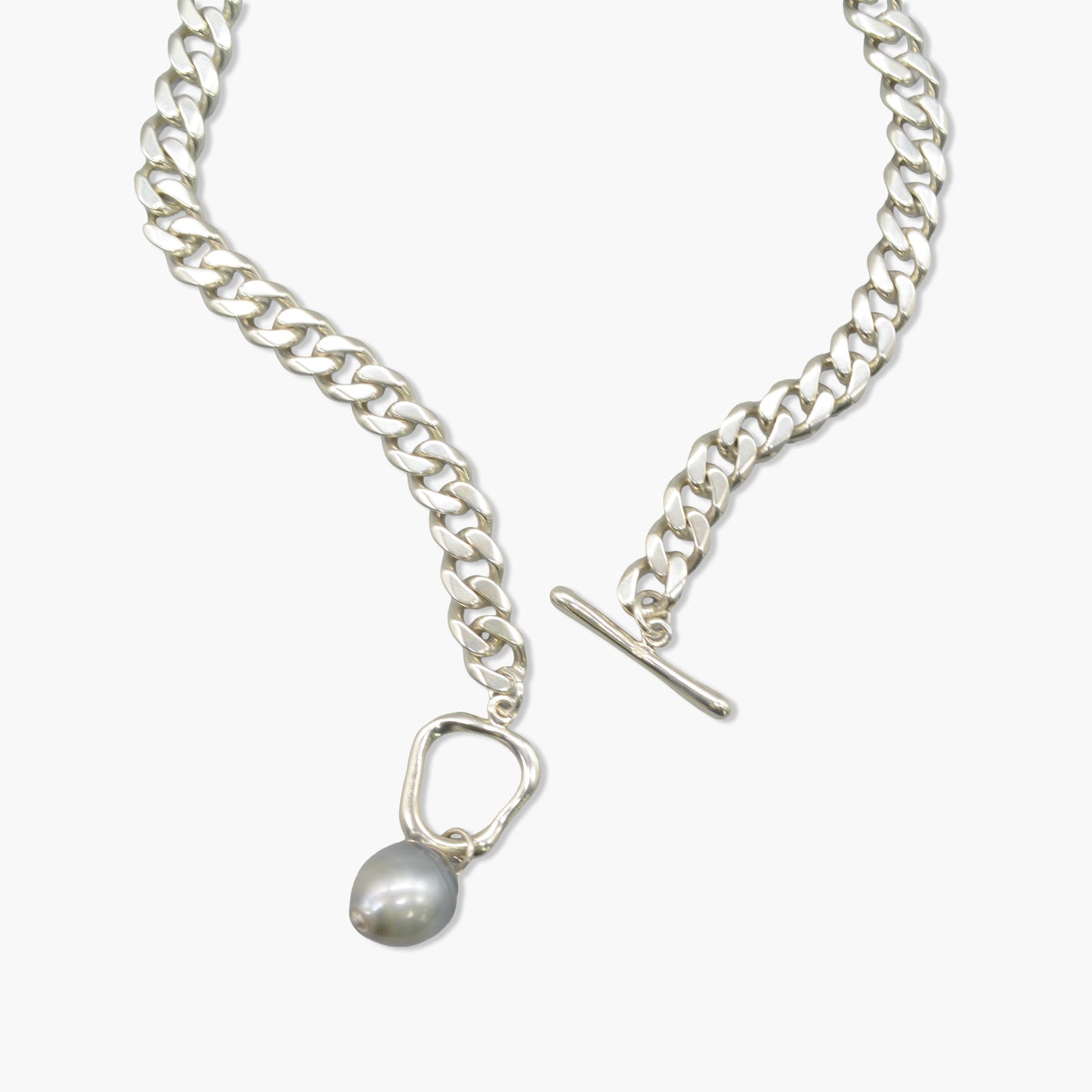 black pearl pendant necklace