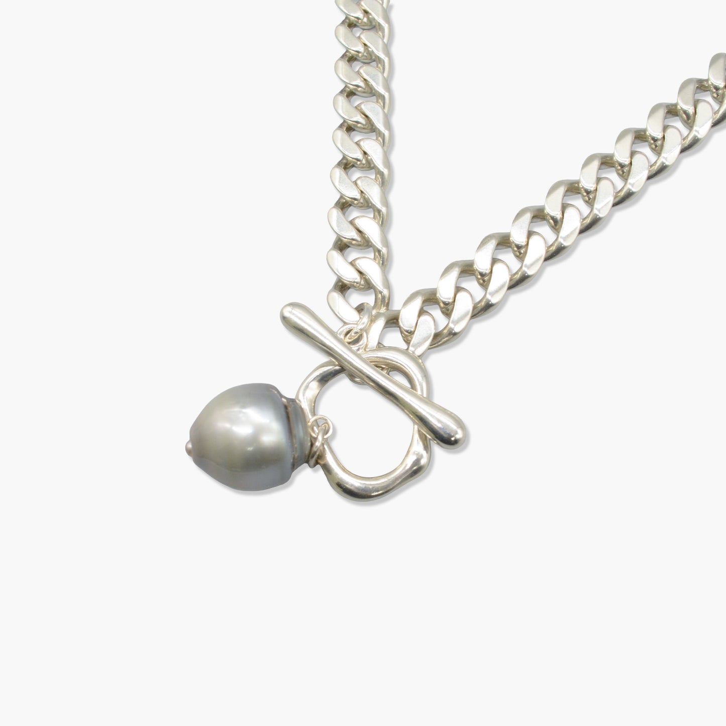 black pearl pendant necklace