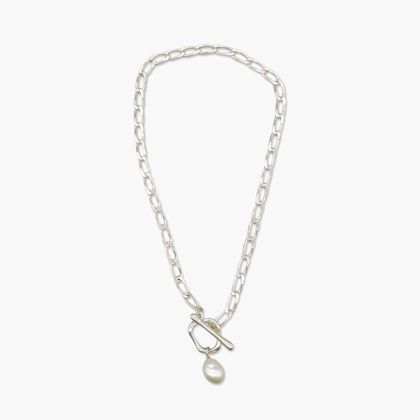 white pearl pendant necklace