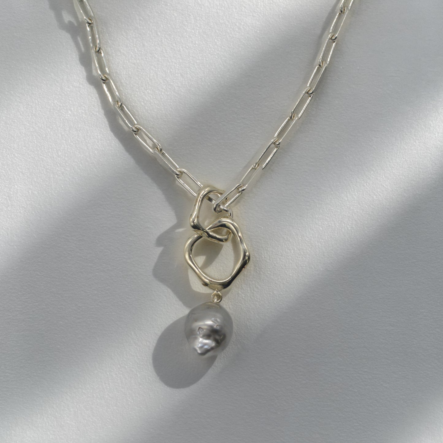 black pearl pendant