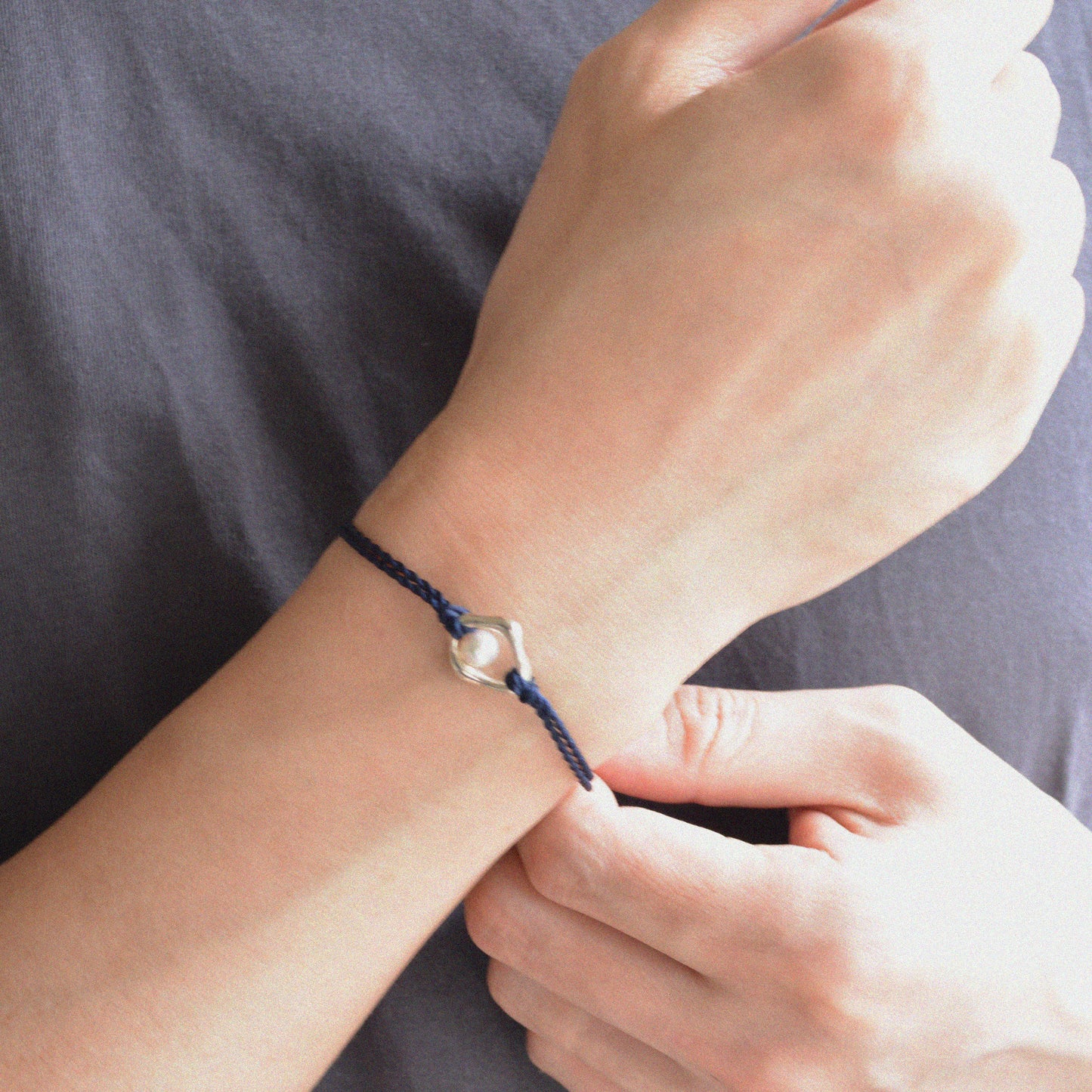 akoya pearl × silk cord bracelet
