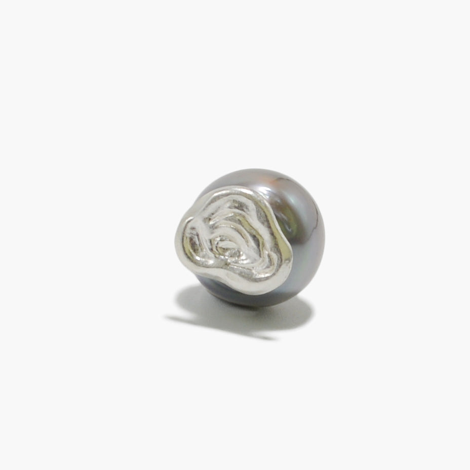 【nef - ESSENTIAL PEARL】akoya pearl pierce (black) / single