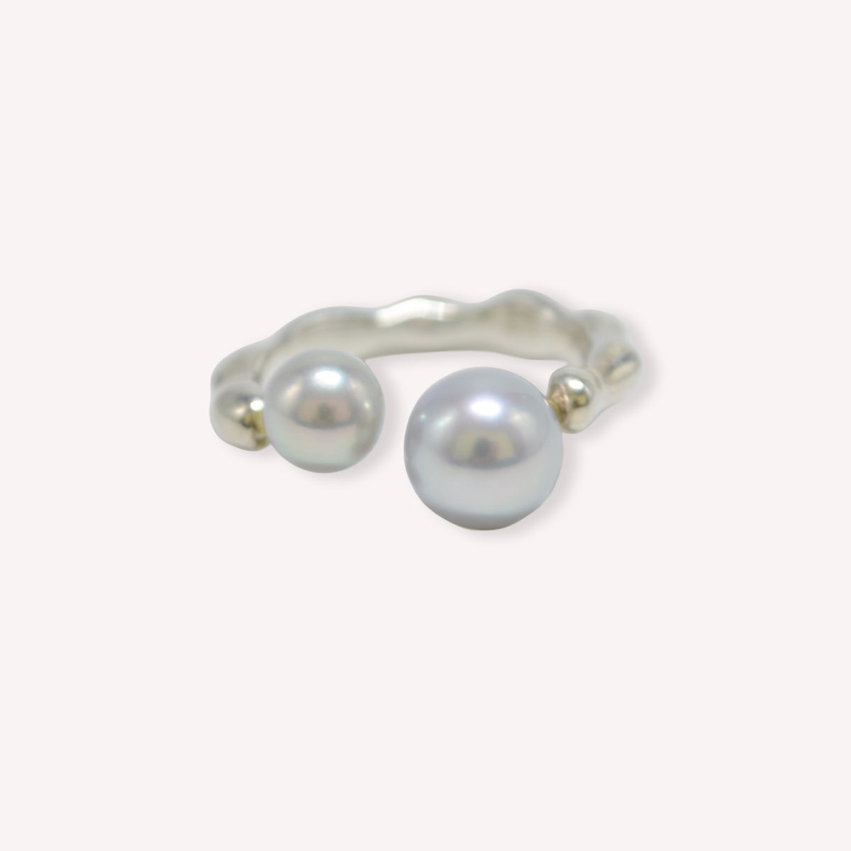 akoya pearl ring (cobalt)
