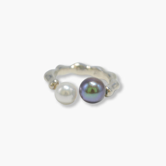 akoya pearl ring (black dyed/natural white)