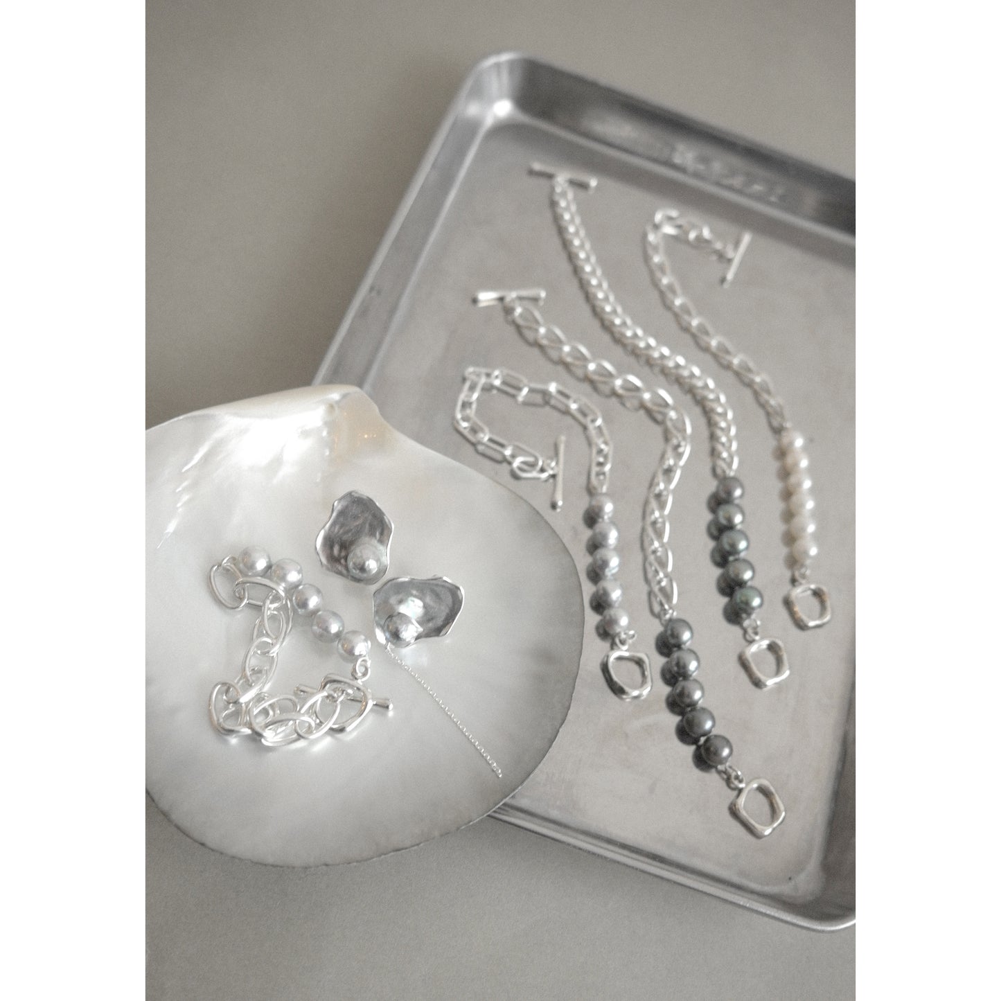 akoya pearl × chain bracelet (black)