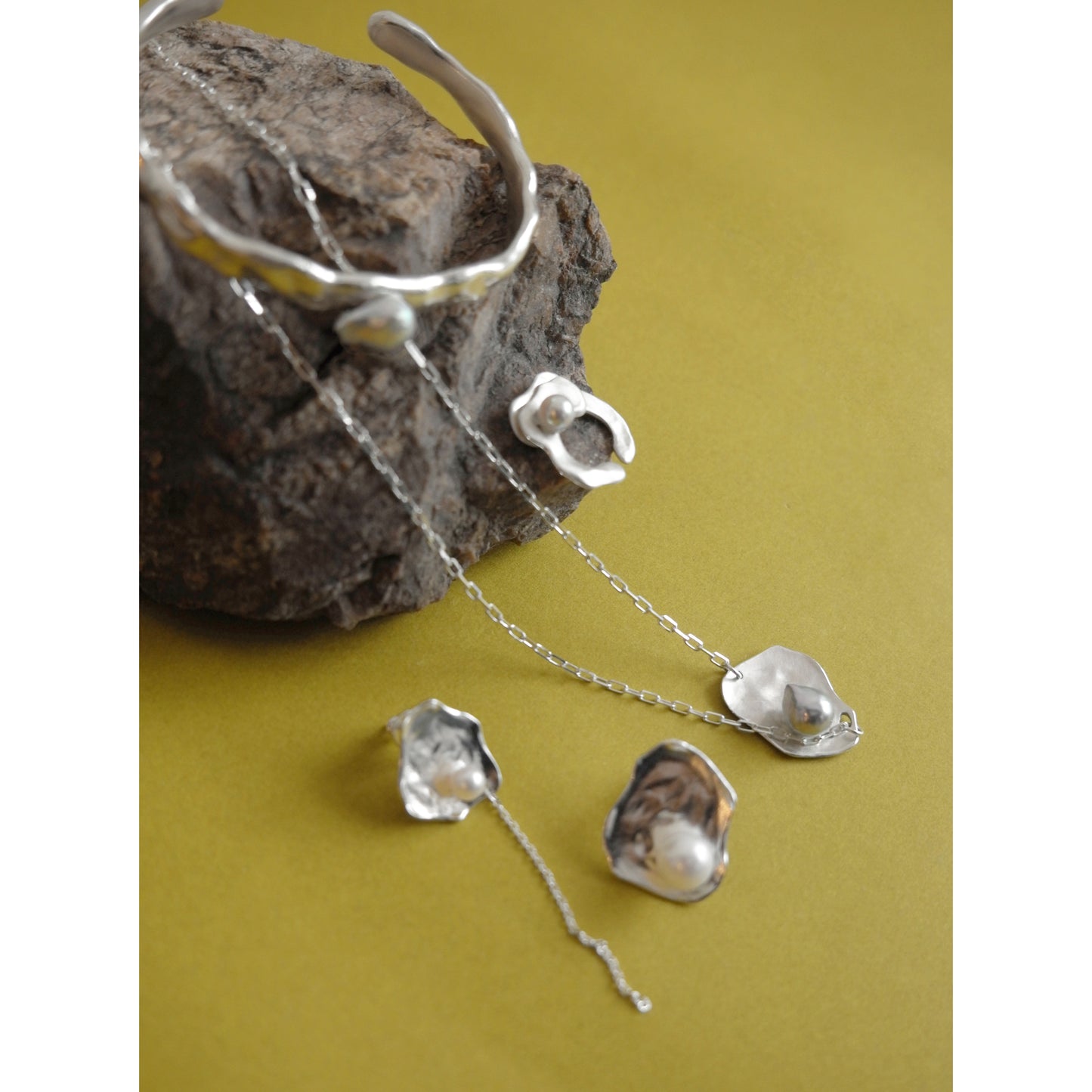 akoya pearl plate design pierce (white) S / single