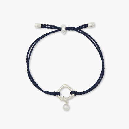 akoya pearl × silk cord bracelet