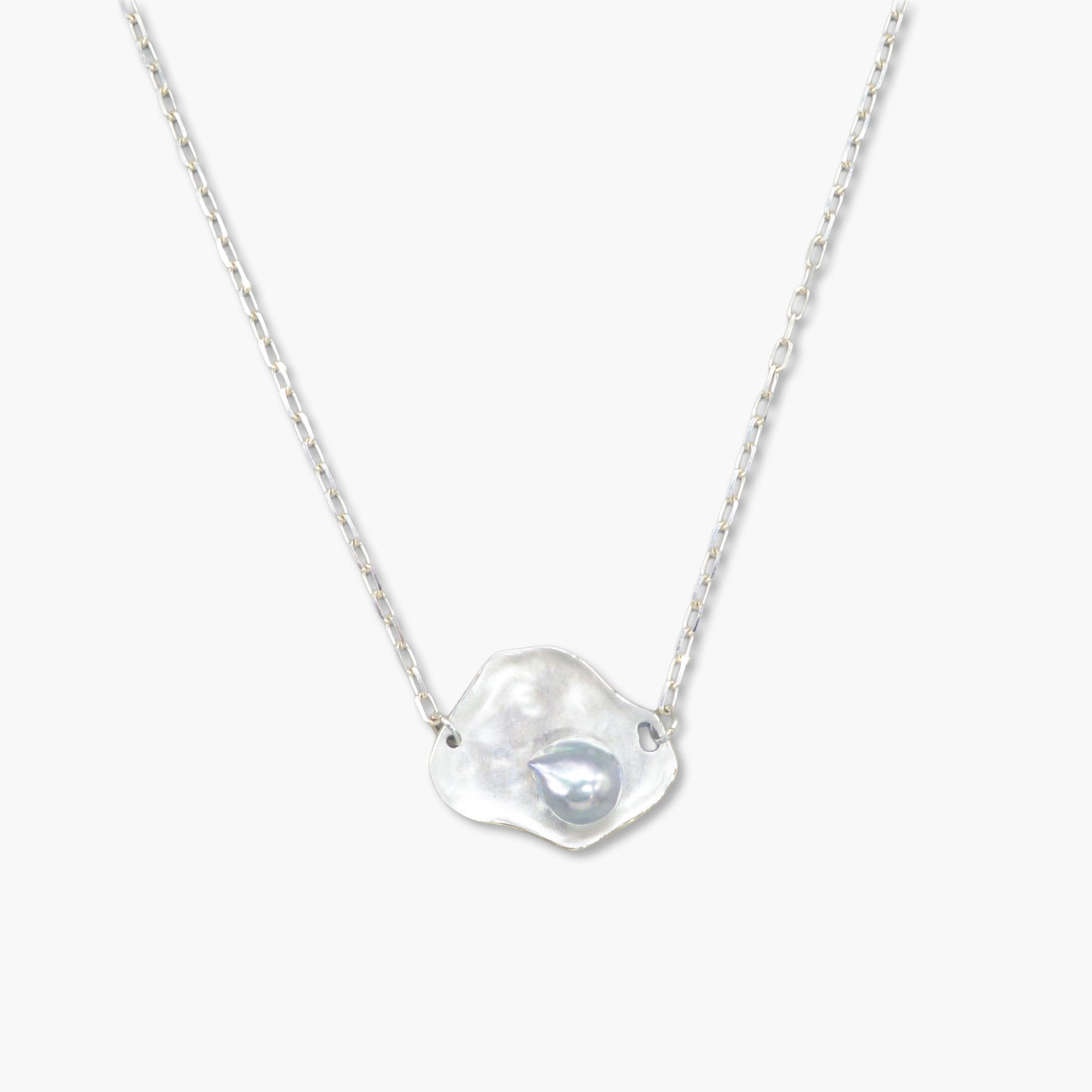 akoya pearl plate design necklace