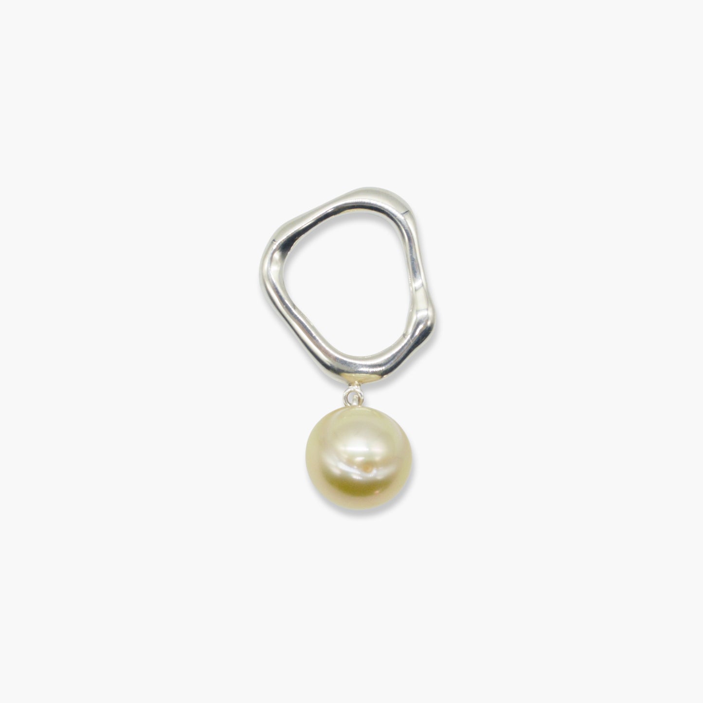 white pearl pendant (gold)